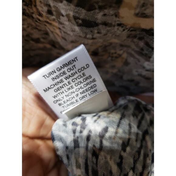 One World Gray Black Blouse SP Gray Black Embellished V Neck Stretch Boho Print - Picture 11 of 12